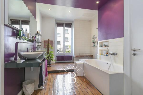Paris 11ème, Maison 9 Chambres -  423 m² à vendre