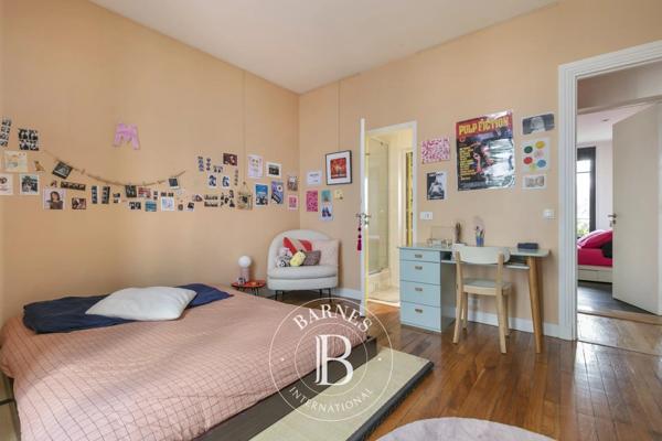 Paris 11ème, Maison 9 Chambres -  423 m² à vendre