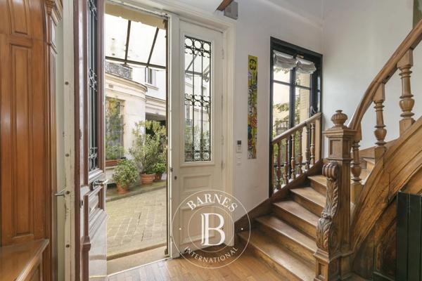 Paris 11ème, Maison 9 Chambres -  423 m² à vendre