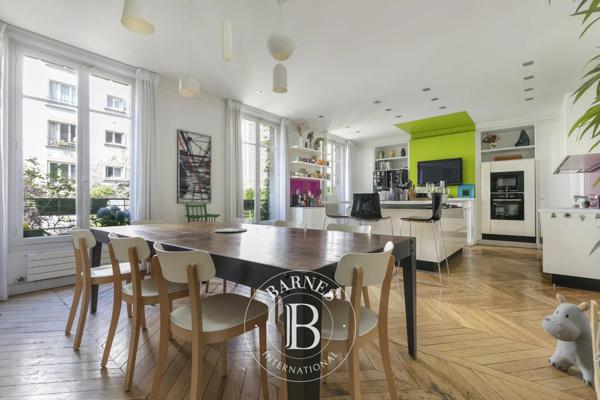 Paris 11ème, Maison 9 Chambres -  423 m² à vendre