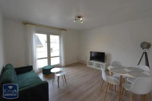Appartement à louer 2 pièces 47.57m²