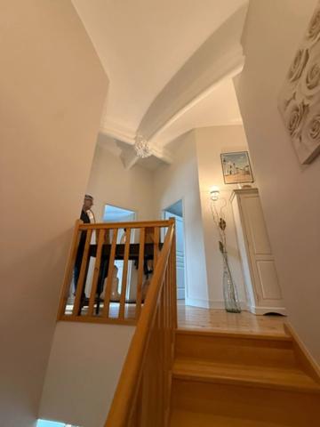POITIERS- APPARTEMENT DE STANDING DE 128 M²- RESIDENCE DE CARACTERE AVEC ASCENSEUR