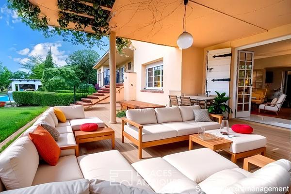 Villa d’architecte au charme intemporel dans un secteur recherché