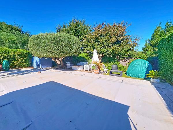 Maison Six Fours Les Plages de 4 pièces en Plain pied