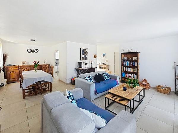 Maison Six Fours Les Plages de 4 pièces en Plain pied