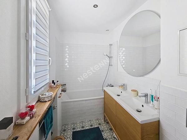 Maison Six Fours Les Plages de 4 pièces en Plain pied