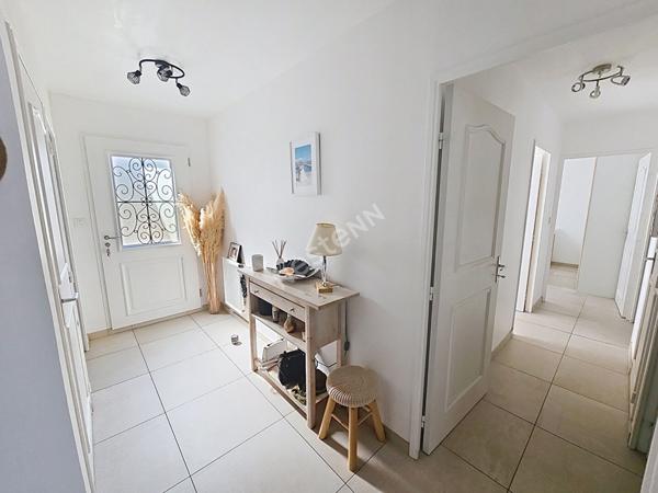 Maison Six Fours Les Plages de 4 pièces en Plain pied