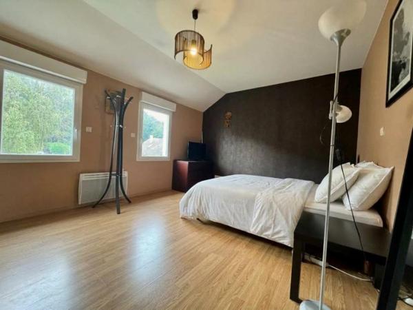 Maison de 137m2 avec 4 chambres , jardin et garage SAINS EN AMIENOIS (80)