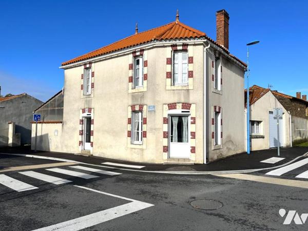 CHATEAU-GUIBERT - LA MAINBORGERE - MAISON