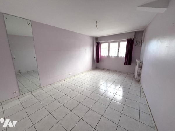 CHATEAU-GUIBERT - LA MAINBORGERE - MAISON