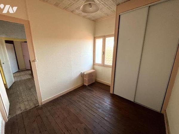 CHATEAU-GUIBERT - LA MAINBORGERE - MAISON