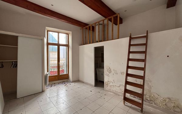 Appartement à vendre    2 pièces •  Nîmes