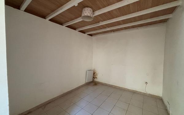 Appartement à vendre    2 pièces •  Nîmes
