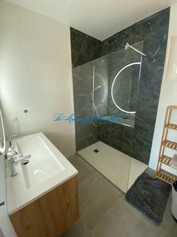 Proche Quissac, maison de plein pied avec piscine sur 4280 m² de terrain