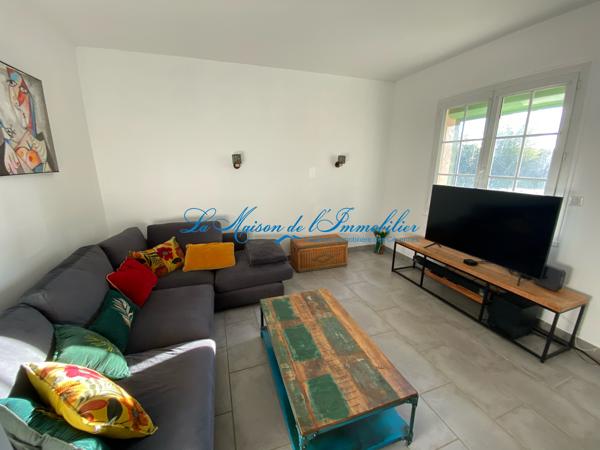 Proche Quissac, maison de plein pied avec piscine sur 4280 m² de terrain