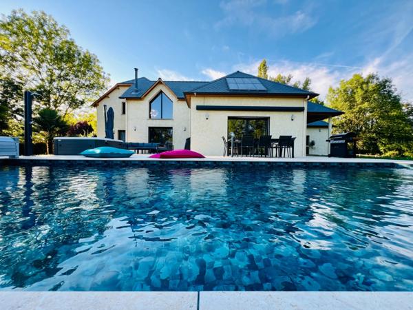 Villa contemporaine 6 pièces ROUSSENNAC (12)