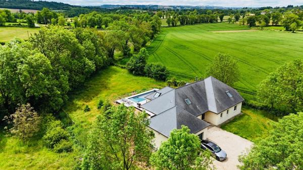 Villa contemporaine 6 pièces ROUSSENNAC (12)