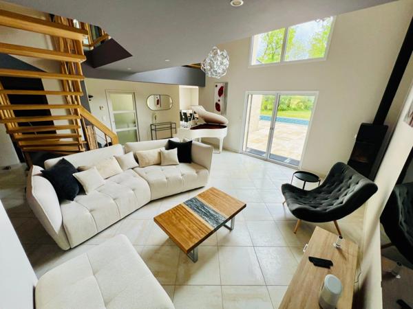 Villa contemporaine 6 pièces ROUSSENNAC (12)