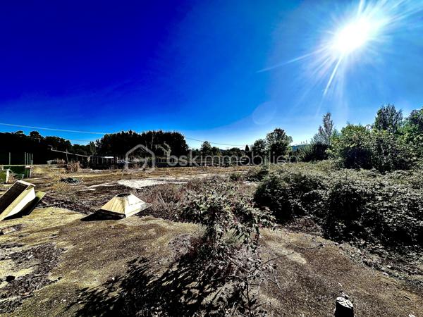 Terrain de 3 276 m²