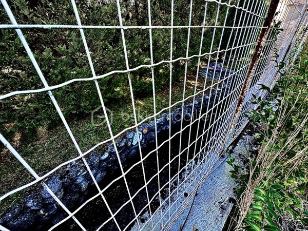 Terrain de 3 276 m²