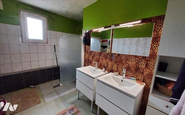 CARHAIX - MAISON 7 PIECES