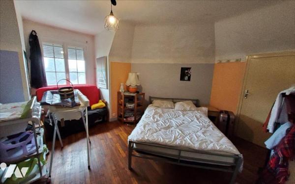 CARHAIX - MAISON 7 PIECES