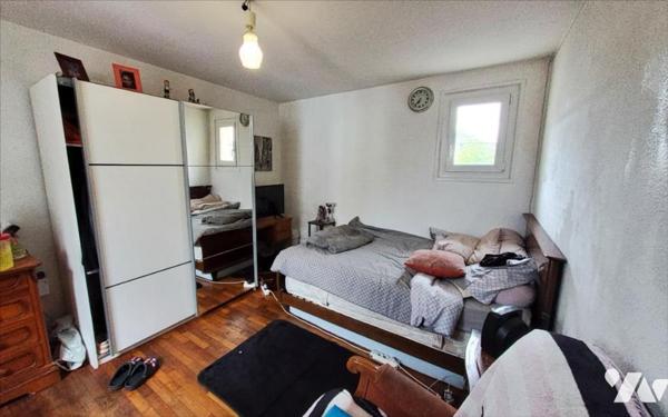 CARHAIX - MAISON 7 PIECES