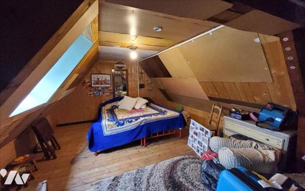 CARHAIX - MAISON 7 PIECES