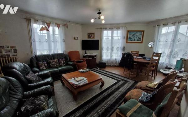 CARHAIX - MAISON 7 PIECES