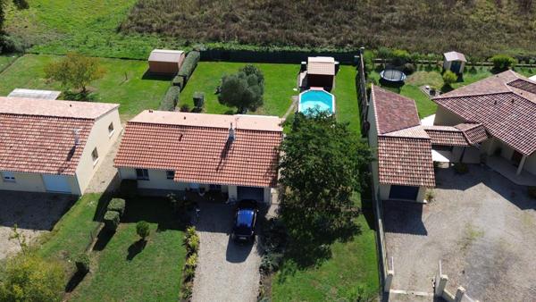 Coup de cœur, charmante maison de plein pied avec jardin.
