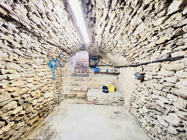 Maison
                                                                                                                                                                                                                                                                                                                        7 pièce(s)                                                                                                                                                                                                          4 chambre(s)                                                                                                                                                                                                          130  m²