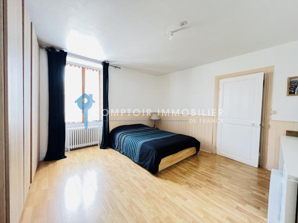Maison
                                                                                                                                                                                                                                                                                                                        7 pièce(s)                                                                                                                                                                                                          4 chambre(s)                                                                                                                                                                                                          130  m²