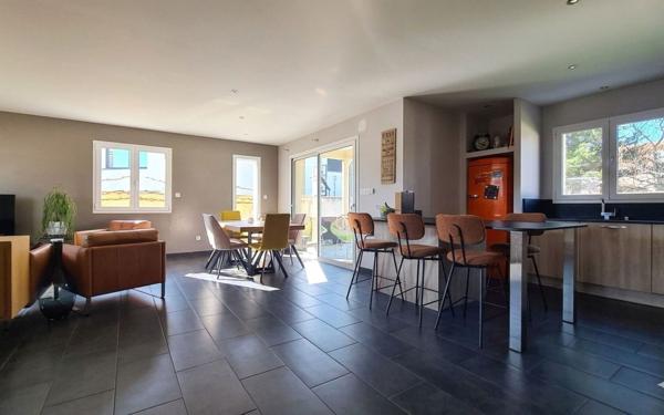 Maison à vendre    4 pièces • 110,92 m2 Mâcon