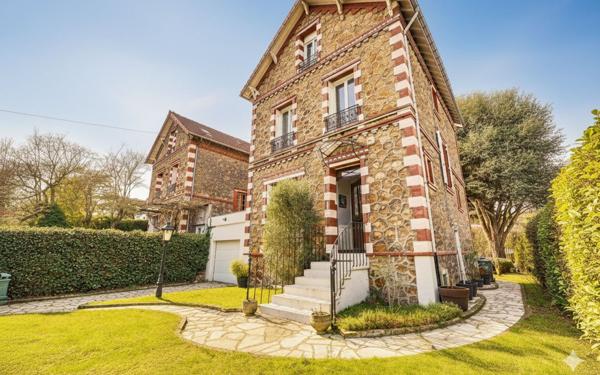 Maison à vendre    6 pièces •  Villemomble