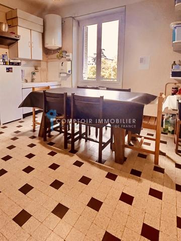 Appartement
                                                                                                                                                                                                                                                                                                                        14 pièce(s)                                                                                                                                                                                                          6 chambre(s)                                                                                                                                                                                                          238  m²