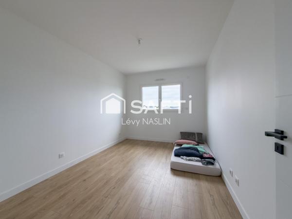 Maison neuve – Neuville-sur-Sarthe