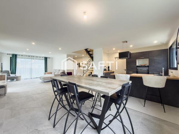 Maison neuve – Neuville-sur-Sarthe