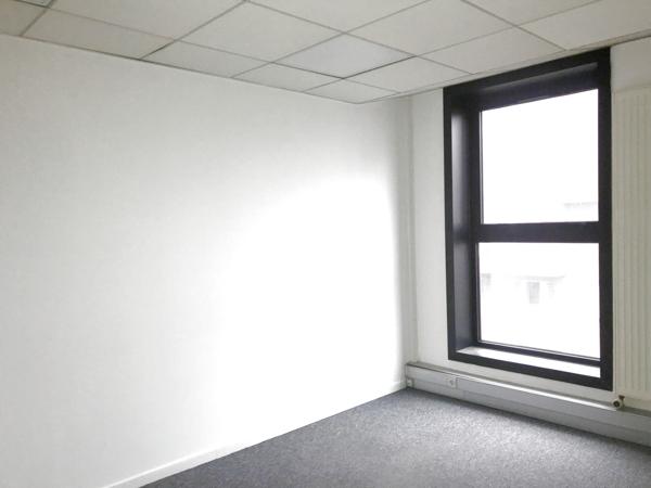 EVRY-COUCOURONNES CENTRE VILLE Local commercial de 4 bureaux