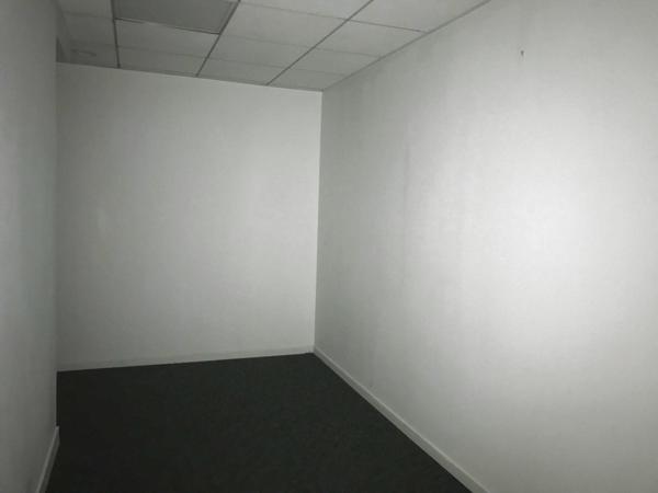 EVRY-COUCOURONNES CENTRE VILLE Local commercial de 4 bureaux