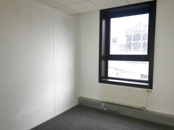 EVRY-COUCOURONNES CENTRE VILLE Local commercial de 4 bureaux