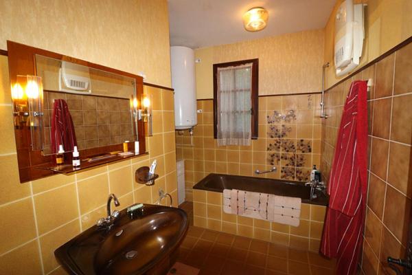 Maison Villeneuve Les Avignon 4 pièce(s) 97 m2