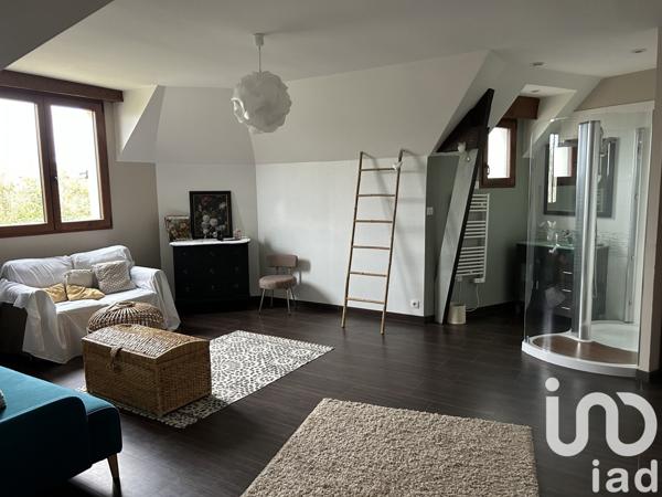 Maison 10 pièces de 323 m² à Pleurtuit (35730)