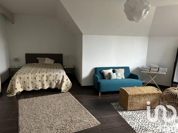 Maison 10 pièces de 323 m² à Pleurtuit (35730)