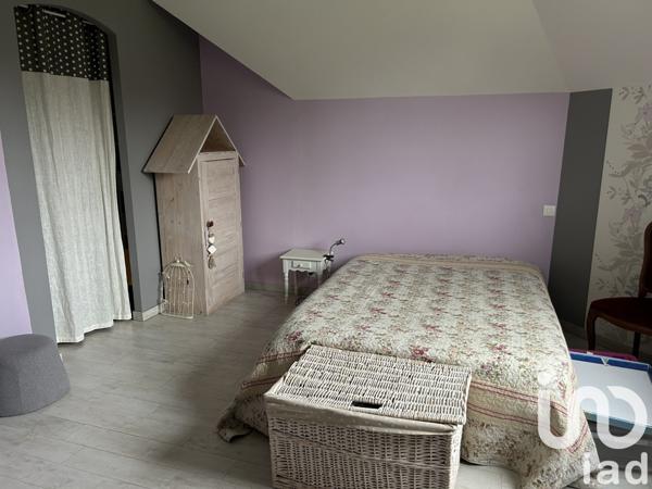 Maison 10 pièces de 323 m² à Pleurtuit (35730)