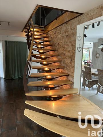 Maison 10 pièces de 323 m² à Pleurtuit (35730)