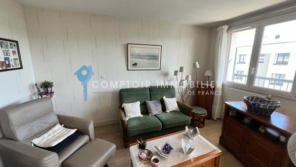 Appartement
                                                                                                                                                                                                                                                                                                                        4 pièce(s)                                                                                                                                                                                                          2 chambre(s)                                                                                                                                                                                                          74  m²