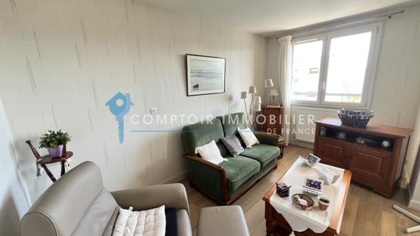 Appartement
                                                                                                                                                                                                                                                                                                                        4 pièce(s)                                                                                                                                                                                                          2 chambre(s)                                                                                                                                                                                                          74  m²