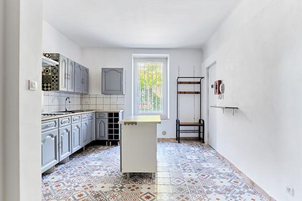 À VENDRE Charmant T3 en rez-de-chaussée au coeur de Saint-Cannat