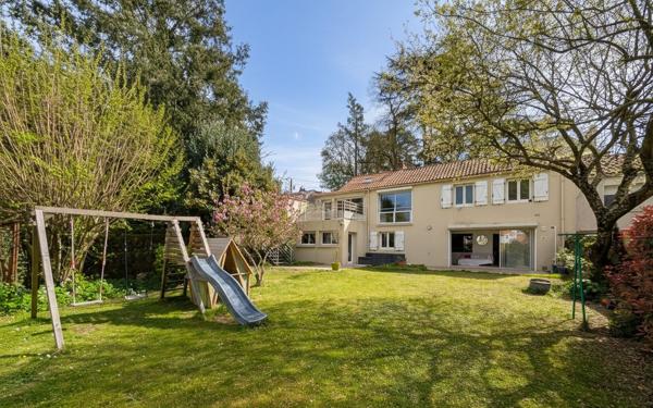 “Agathe” : Une vue dominante, un emplacement d’exception, une maison de famille rare à Vertou