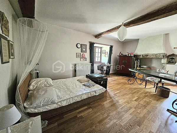 Maison ancienne de 260 m²